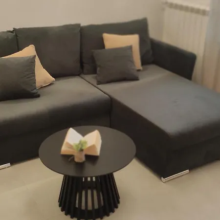 Amelie A4 Apartment